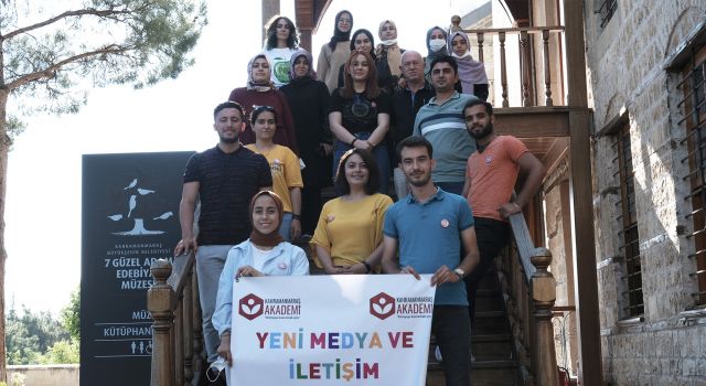 Akademi’de Yeni Medya ve İletişim Eğitimleri