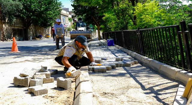 DULKADİROĞLU’NDAN KAYABAŞI’NA PARKE