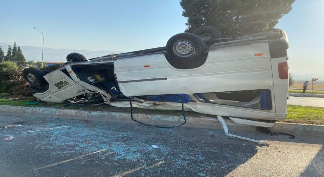 Kahramanmaraş'ta servis minibüsü devrildi: 8 yaralı