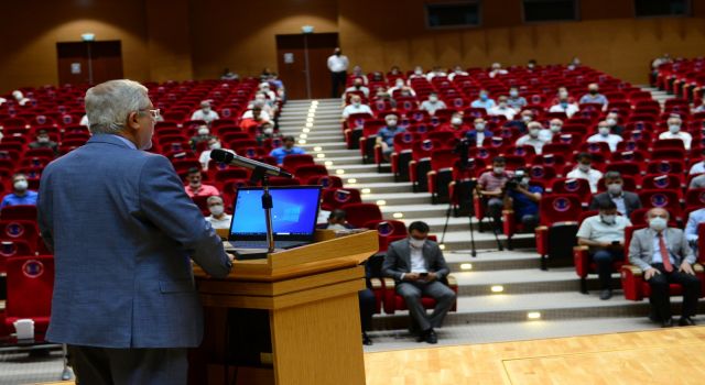 ‘Türkiye’de Askeri Müdahaleler ve 15 Temmuz Darbe Girişimi’ Konulu Konferans Düzenlendi