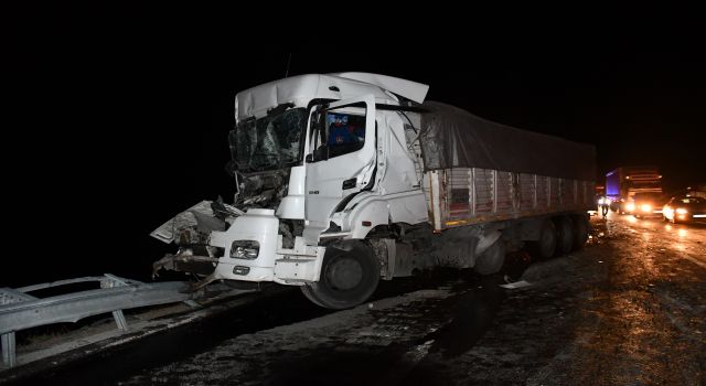 Trafik Kazası: 1 Ölü, 3 Yaralı