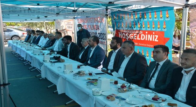 OnikiŞubat Belediyesinden Muhtarlara Bilgilendirme Toplantısı