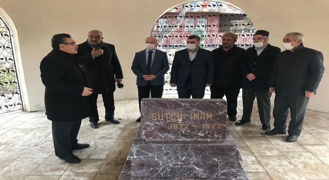 Dulkadiroğlu Müftülüğü Sütçü İmam'ı Kabri Başında Andı