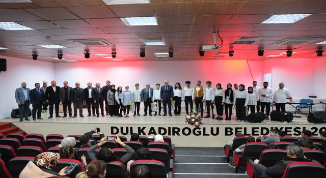 DULKADİROĞLU GENÇLİK MERKEZİ’NDE GENÇLİK KONSERİ