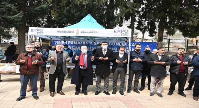 Onikişubat Belediyesinden Birlik ve Beraberliği Artırmak Amacıyla Pilav-Ayran İkramı