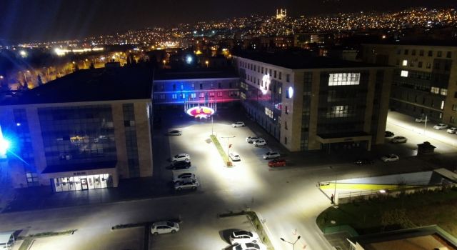 Emniyet Müdürlüğü Binası Polis Haftasına Özel Işıklandırıldı