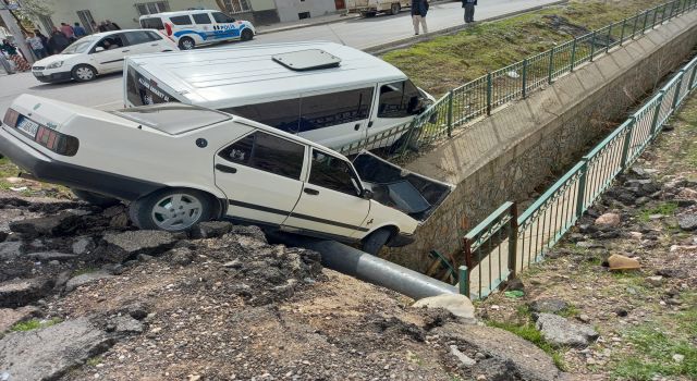 Film Sahnelerini Aratmayacak Bir Trafik Kazası