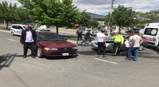 Trafik Kazası: 2 yaralı