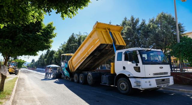 DULKADİROĞLU’NDAN KARAZİYARET MAHALLESİNDE ASFALT ÇALIŞMASI