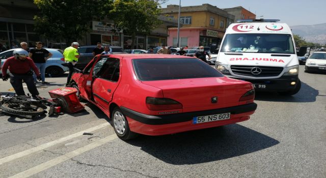 Otomobille Çarpışan Motosiklet Sürücüsü Yaralandı