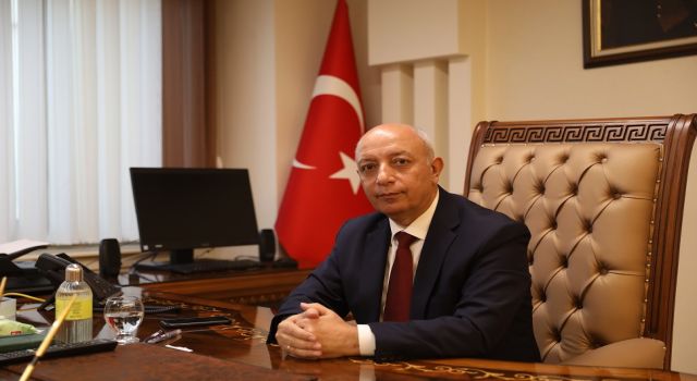 İstiklal Üniversitesi Rektörü Prof. Dr. İsmail Bakan’ın “Yeni Yıl” Mesajı