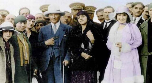 TÜRK KADINLAR BİRLİĞİNDEN AÇIKLAMA: 5 ARALIK DÜNYA KADIN HAKLARI GÜNÜ DEĞİLDİR.