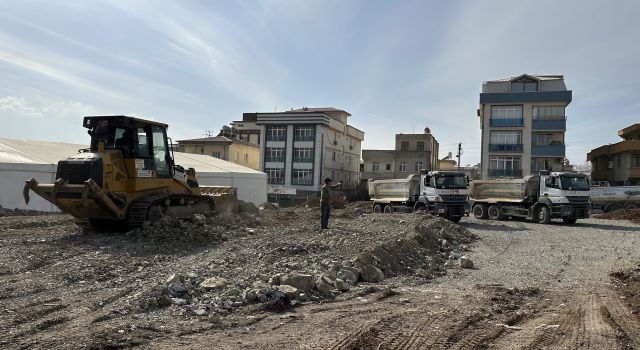 Büyükşehir Prefabrik Çarşı’da Altyapı Çalışmalarını Sürdürüyor