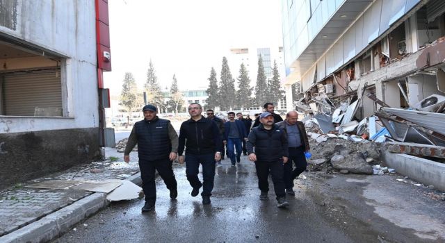 Güngör; “24 Konteyner Çarşı Esnafa Teslim Edildi”