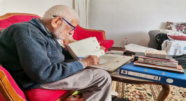 Kahramanmaraş’ta 65 Yıldır Tuttuğu Günlüğünün En Acı Sayfalarını Dolduruyor 