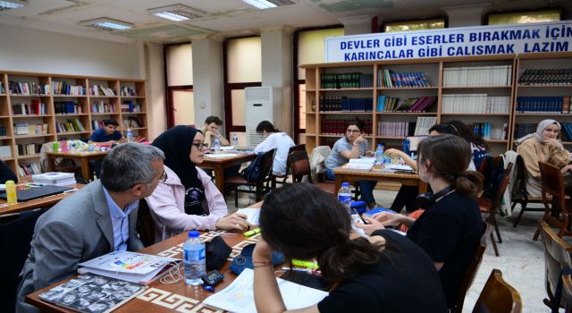 Başkan Güngör NFK’da Gençlerle Bir Araya Geldi