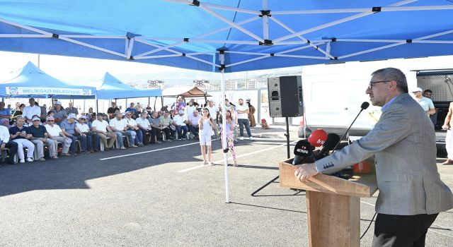 Başkan Güngör, “Kalıcı Konutların da 1 Yıl İçerisinde Teslimi Yapılacak”