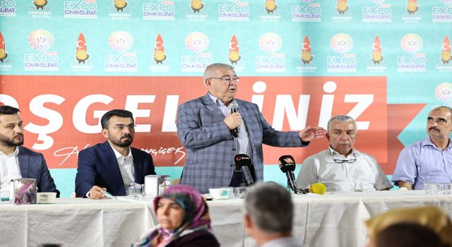 Başkan Mahçiçek, YKS’de dereceye giren öğrencilerle buluştu