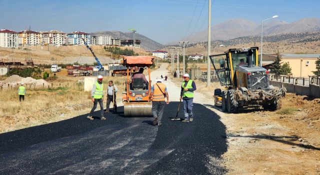 Büyükşehir, Göksun'da TOKİ - Hastane Yolunun Ulaşımını İyileştirdi