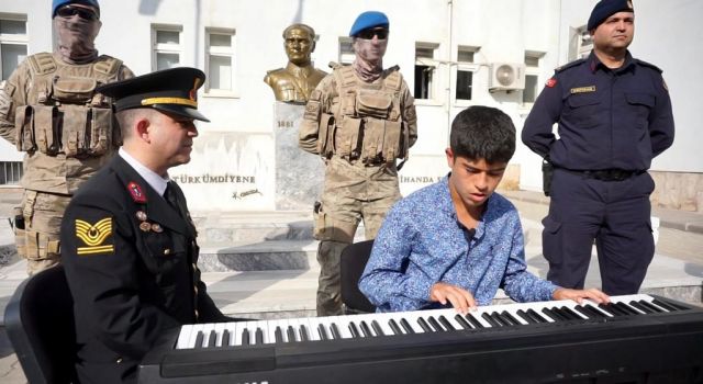 Atatürk sevgisi 10 Kasım’da engelleri aştı 