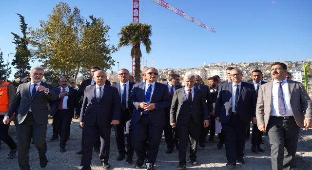 Bakan Özhaseki, “Önceliğimiz Deprem Bölgesinde Hasarların Giderilmesi”