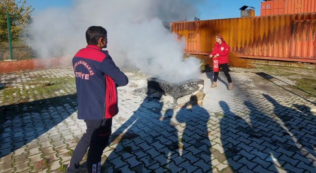 Büyükşehir İtfaiyesinden AKUT Gönüllülerine Yangına Müdahale Eğitimi