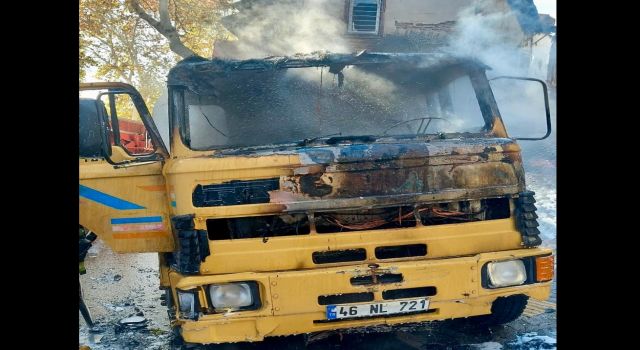 Seyir halindeki su tankeri alev aldı 