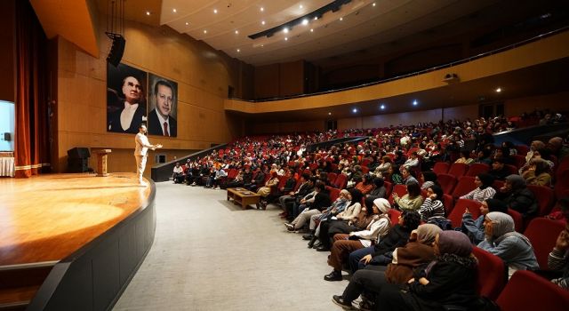 Gri Koç, Kahramanmaraş’ta Gençlerle Bir Araya Geldi