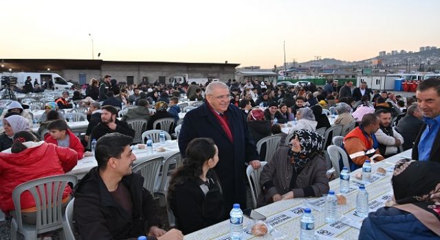 Başkan Mahçiçek, personel ve aileleriyle iftar sofrasını paylaştı