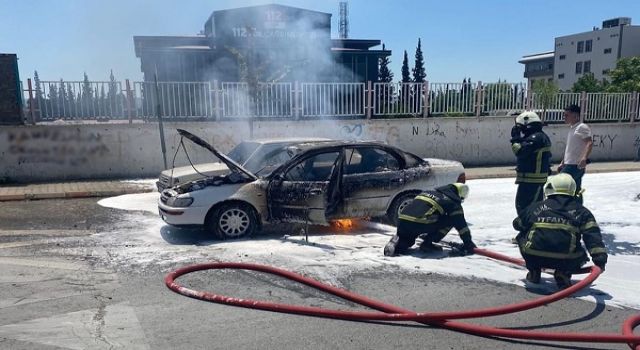 Kahramanmaraş’ta otomobil alev topuna döndü