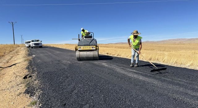 Büyükşehir, Elbistan’da 28 Kilometrelik Grup Yolunun Ulaşımını İyileştiriyor