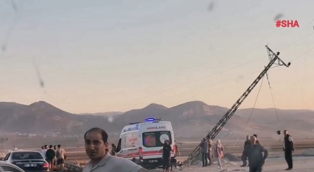 Kahramanmaraş’ta otomobil elektrik direğine çarptı: 7 yaralı 