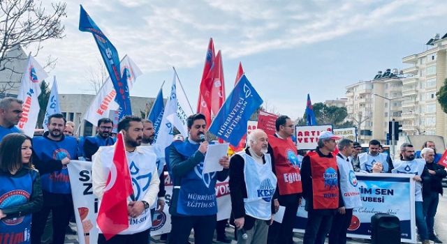 Kamu Çalışanları Protesto Etti