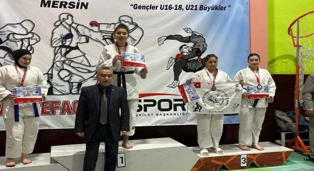 Andırınlı Bayan Sporculardan Altın Başarı