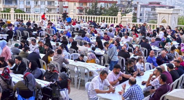 Kahramanmaraşlılar Büyükşehir’in Ramazan Sofrasında Bir Araya Gelecek