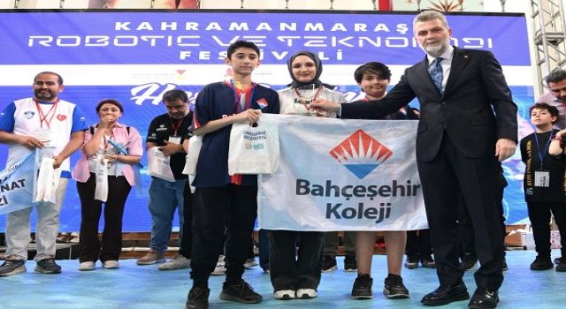 Başkan Fırat Görgel; “Türkiye Yüzyılı’nın Teminatı Gençlerimizin Yanındayız”