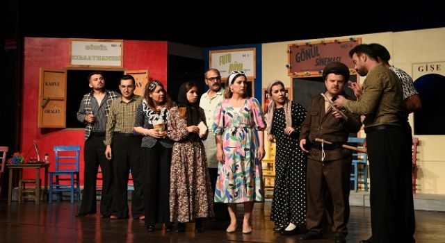 Sahne Maraş’tan Nostalji ve Kahkaha Dolu Bir Gece