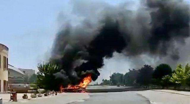 Kahramanmaraş’ta otomobil alev topuna döndü