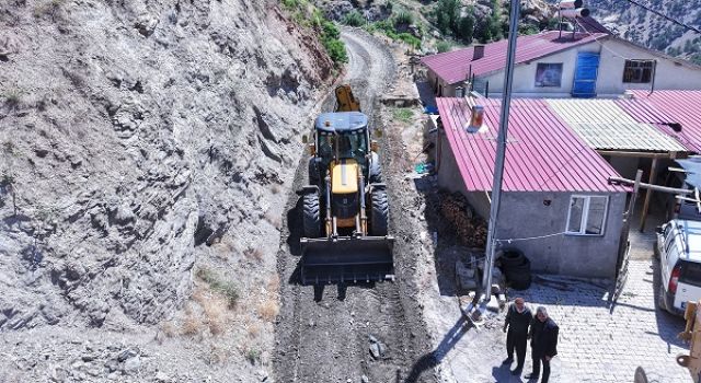 Büyükşehir’den Ekinözü’ne 50 Milyon TL’lik Yol Yatırımı