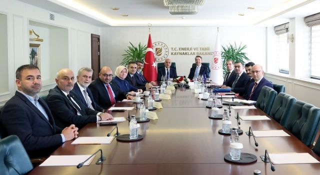 Kahramanmaraş Heyetinden Enerji ve Tabii Kaynaklar Bakanı Bayraktar’a Ziyaret