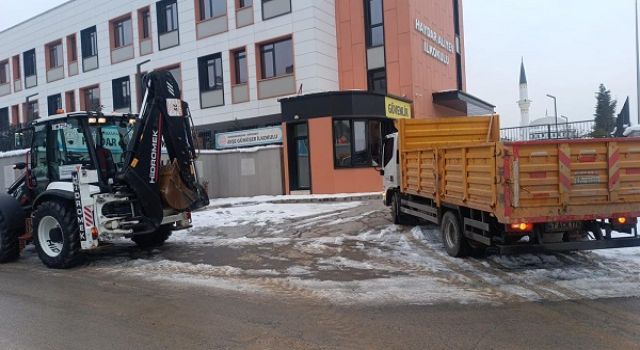 Büyükşehir’den Okul Çevrelerinde Yoğun Kış Mesaisi