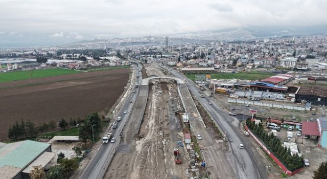 Çevre Yolu’nda Ulaşımı Rahatlatacak Kavşak Hızla Yükseliyor