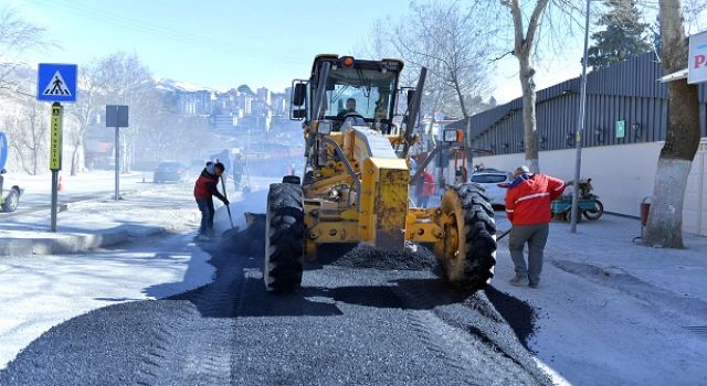Dulkadiroğlu’nda Sürüş Konforu İçin Büyükşehir’den Durmaksızın Müdahale