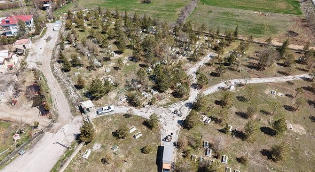 Büyükşehir, Mezarlıklarda Kapsamlı Yenileme Başlattı