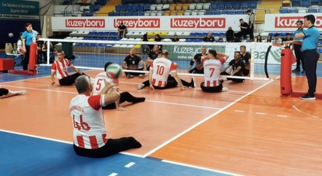 Büyükşehir’in Oturarak Voleybol Takımı, Adım Adım Şampiyonluğa İlerliyor