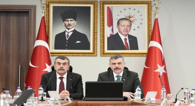 OKULLARDAKİ SALDIRILAR SONRASI GÜVENLİK ZİRVESİ: YENİ TEDBİRLER MASADA