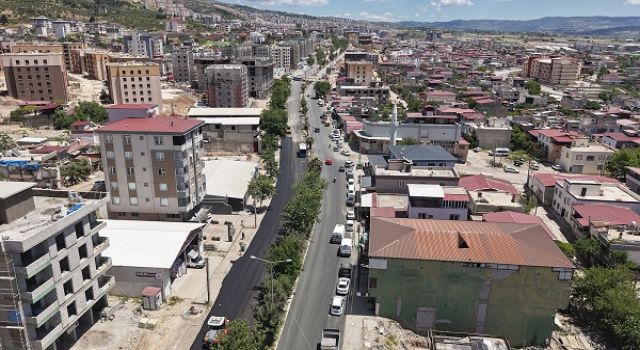 Büyükşehir, Doğukent Yolunda Asfalt Mesaisini Sürdürüyor