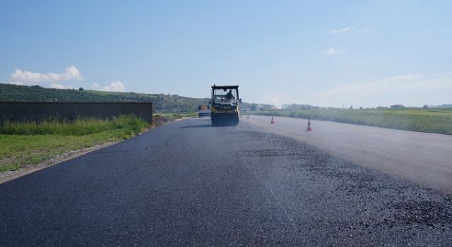 Elmalar – Çokyaşar Yolu Sıcak Asfalt ile Kaplanıyor