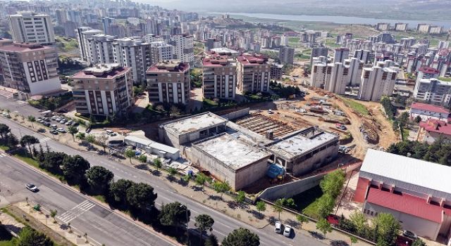 Kahramanmaraş’ın Yeni Nesil Gençlik ve Spor Kompleksi Hızla Yükseliyor