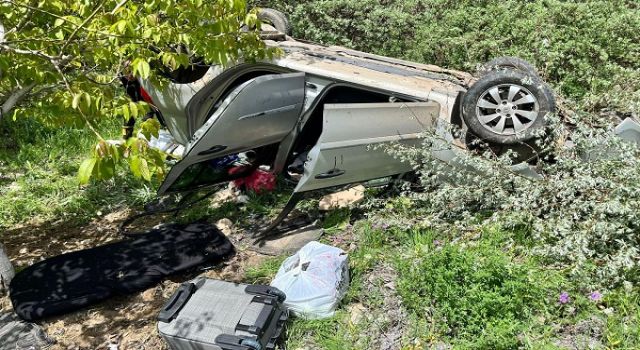 Otomobil takla attı: 1 ağır 4 yaralı 